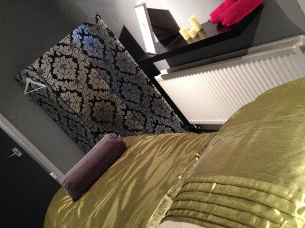 Deanwater Hotel Wilmslow Bagian luar foto