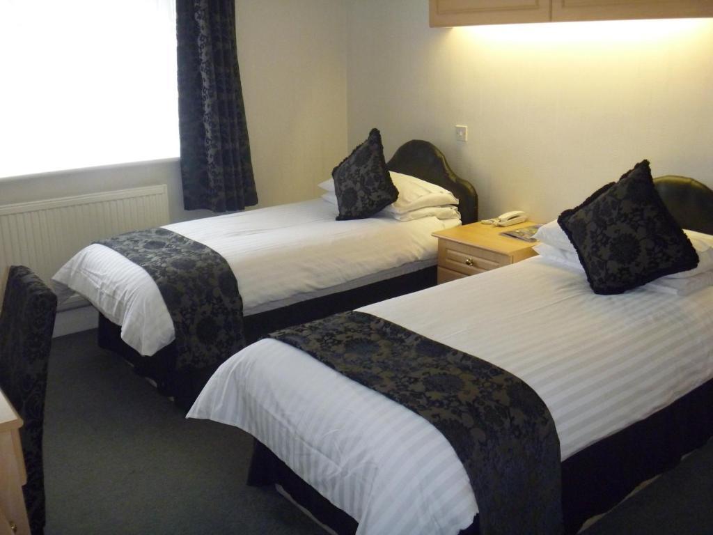 Deanwater Hotel Wilmslow Ruang foto